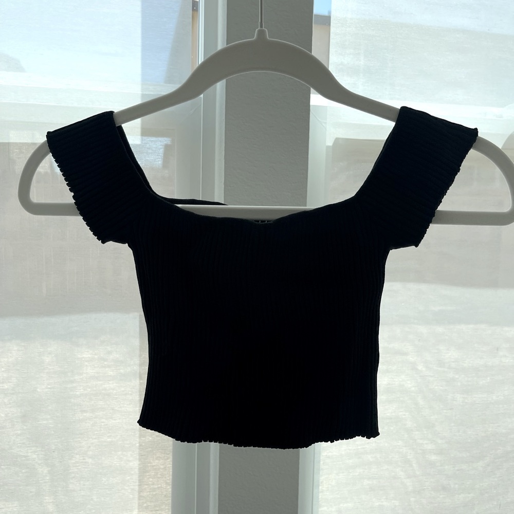MESHKI Callie off-shoulder knitted crop top black XS